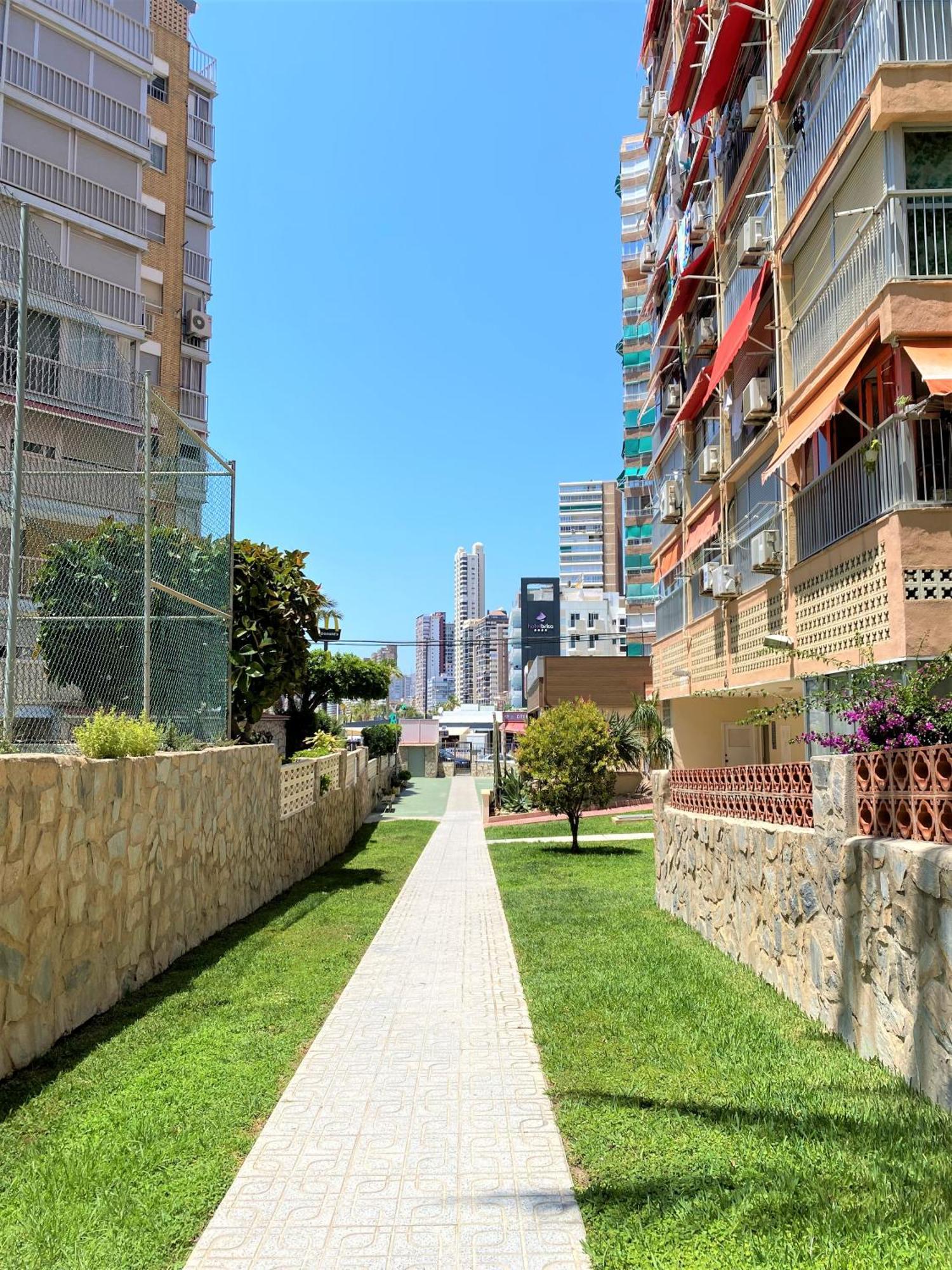 בנידורם Carabelas Apartments מראה חיצוני תמונה